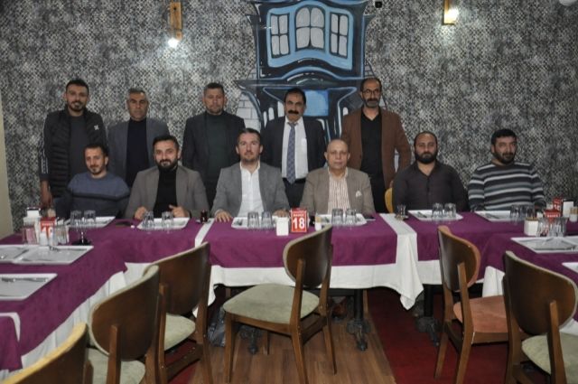 Kars Veteriner Hekimleri ve Koyun Keçi Yetiştiricileri İş Birliğiyle Küçükbaş Hayvan Kayıt ve Aşılama Projesi Başlıyor 